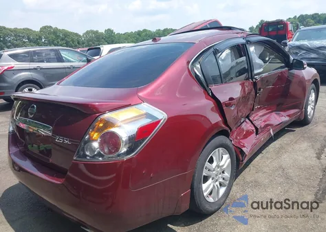 2010 Nissan Altima 2.5 S z USA, uszkodzony, nr VIN 1N4AL2AP5AC167124